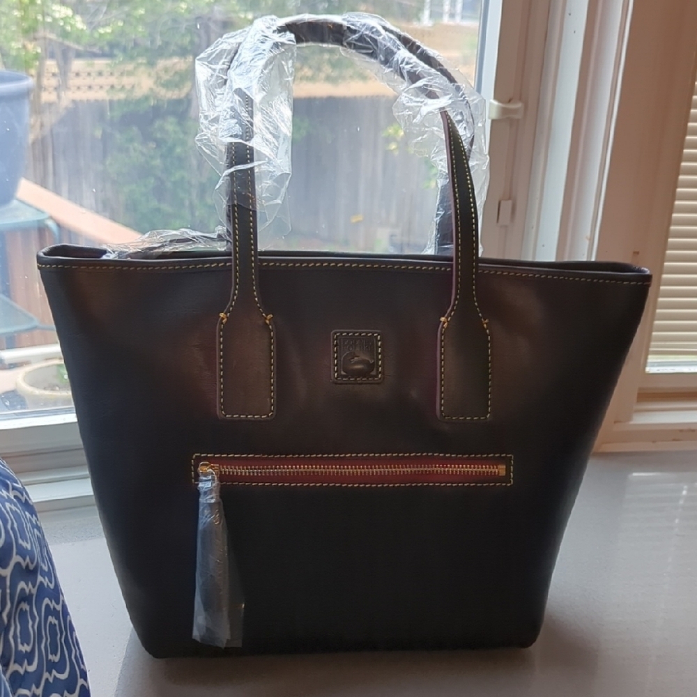 Dooney & Bourke Blue Tote Classic Design